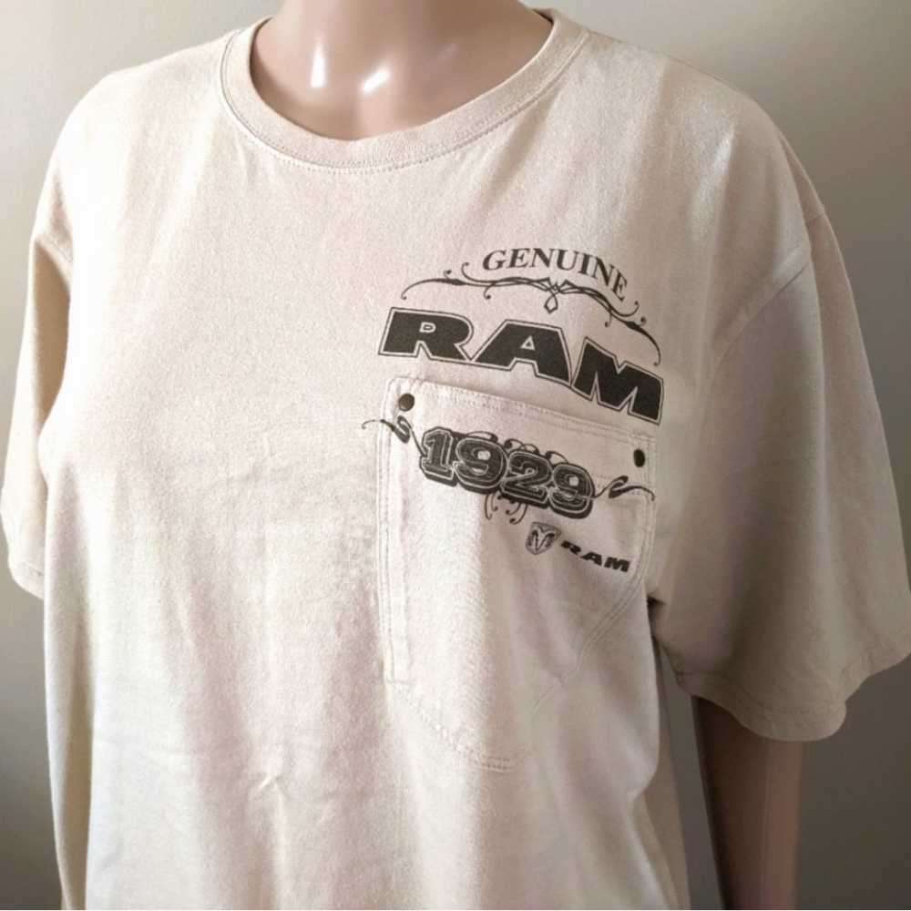 Choko Dodge Ram beige tshirt, men's medium